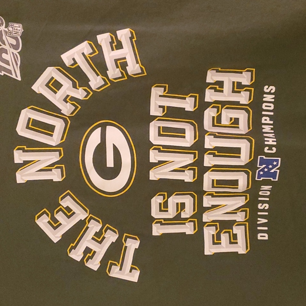 Green Bay Packers Women's V-Neck T-Shirt